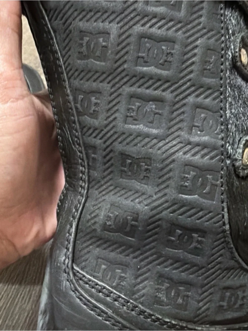 Vintage DC Shoes Y2K 2000 Black Buckle Platform Fur Snow Boots Women’s 7.5 RARE!